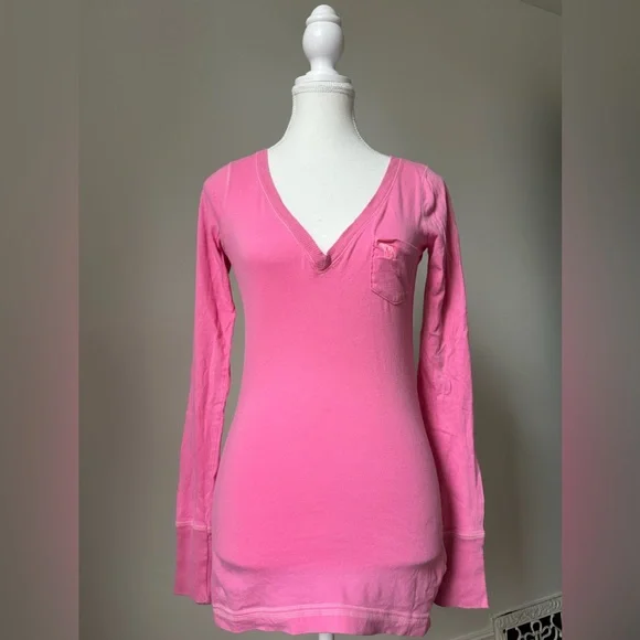 ABERCROMBIE & FITCH Vintage 100% Cotton Pink Deep Vneck Long Sleeve Size S - Picture 2 of 7